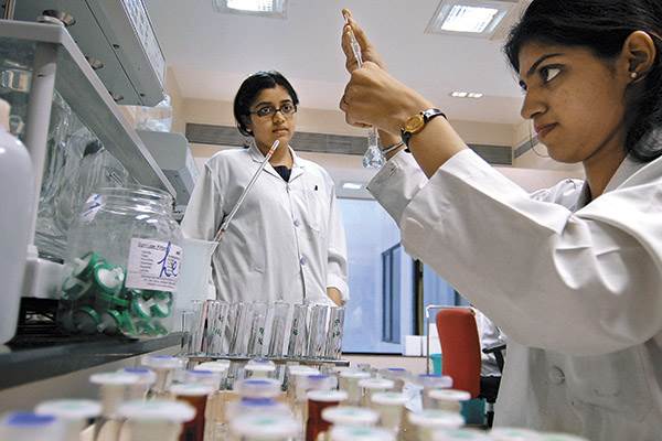 top-pharmacy-colleges-courses-india